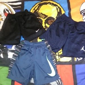 Boys shorts size 4t